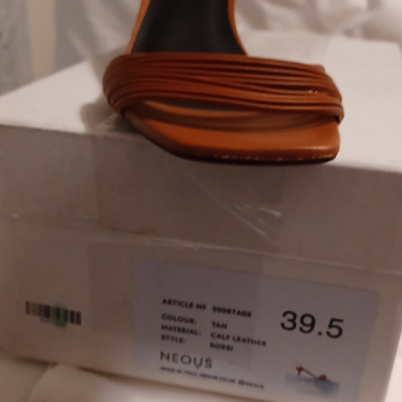 Chic Brown Women's Heels - Picture 9 of 11